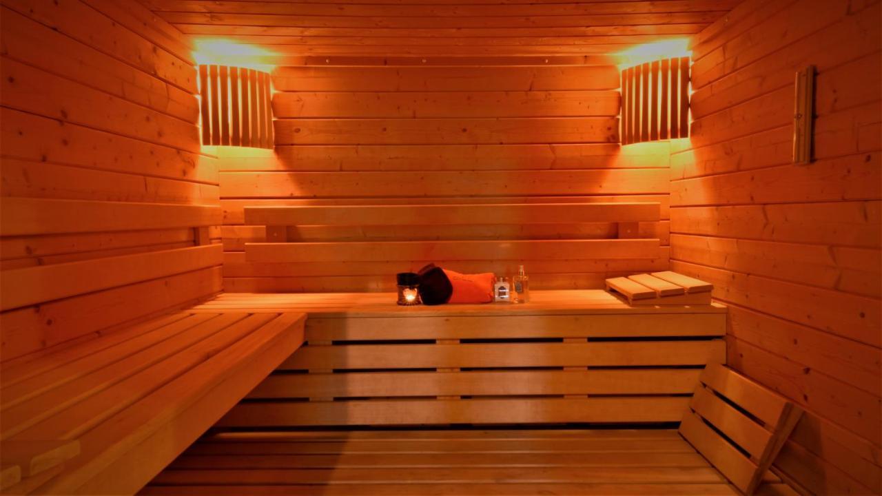 Les Gites Du Clos Saint Michel & Spa มาโลแซน ภายนอก รูปภาพ